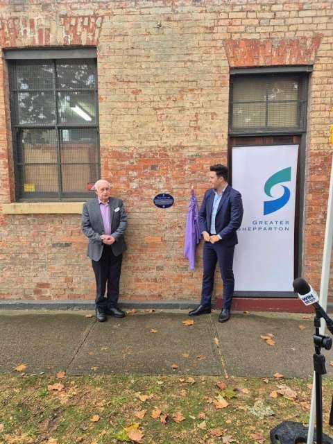 heritage-plaques-02