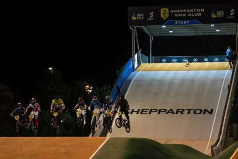 Night action 8m hill